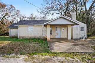 1341 NW Gun Club NW Road, Atlanta, GA 30318