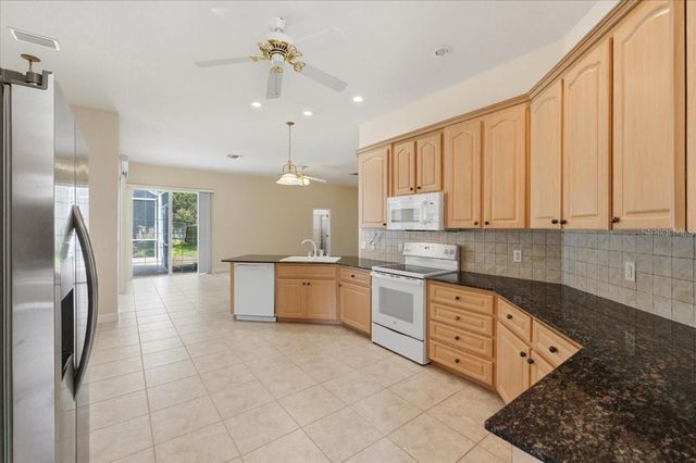 5646 HILLVIEW COURT, Lakeland, FL 33810