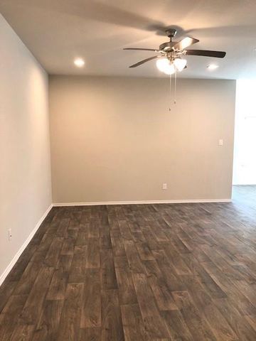 9915 Ranger Falls Lane, Conroe, TX 77384