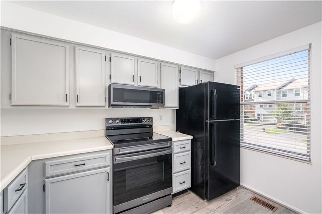 153 Rossmor Ct, Ross Twp, PA 15229