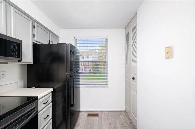 153 Rossmor Ct, Ross Twp, PA 15229