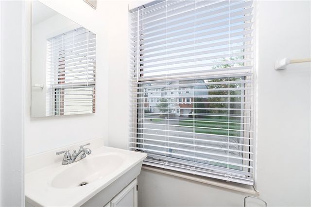 153 Rossmor Ct, Ross Twp, PA 15229