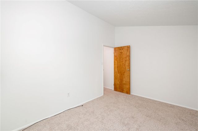 153 Rossmor Ct, Ross Twp, PA 15229