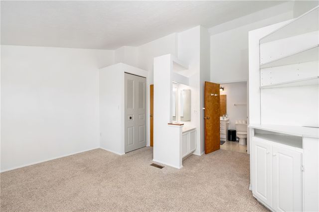 153 Rossmor Ct, Ross Twp, PA 15229