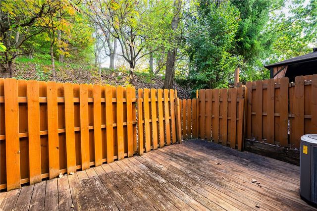 153 Rossmor Ct, Ross Twp, PA 15229