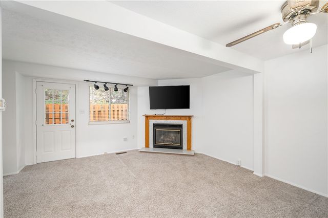 153 Rossmor Ct, Ross Twp, PA 15229