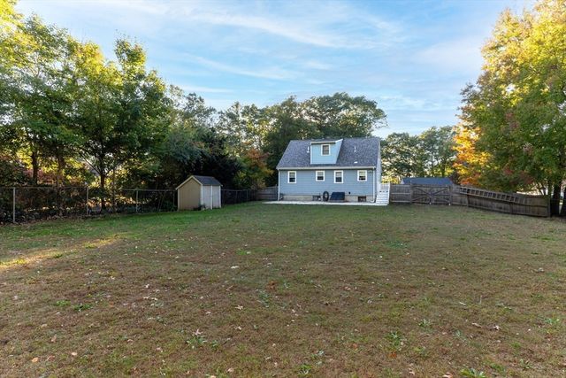 61 Suffolk St, Whitman, MA 02382