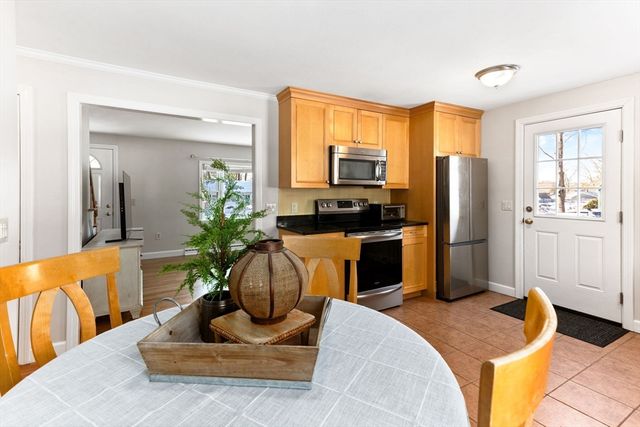 61 Suffolk St, Whitman, MA 02382