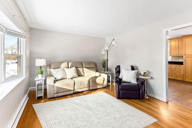 61 Suffolk St, Whitman, MA 02382