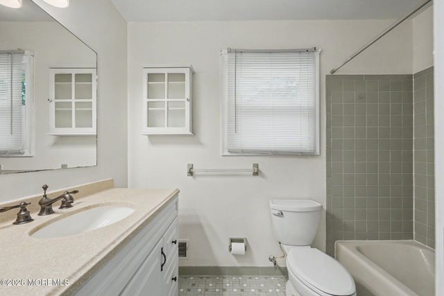 104 Laurel Avenue, Island Heights, NJ 08732