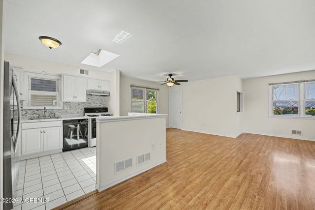 104 Laurel Avenue, Island Heights, NJ 08732