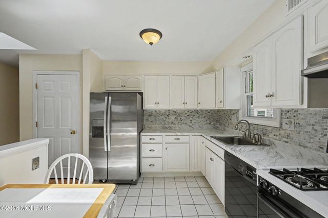 104 Laurel Avenue, Island Heights, NJ 08732