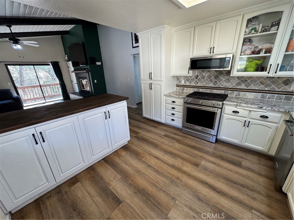 Image 12 of property listing at 2529 Captains, Bradley, CA 93426