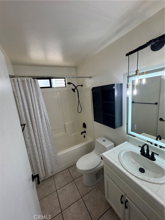 Image 29 of property listing at 2529 Captains, Bradley, CA 93426