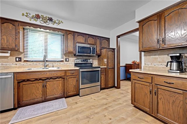 19430 Hardy Street, Stilwell, KS 66085