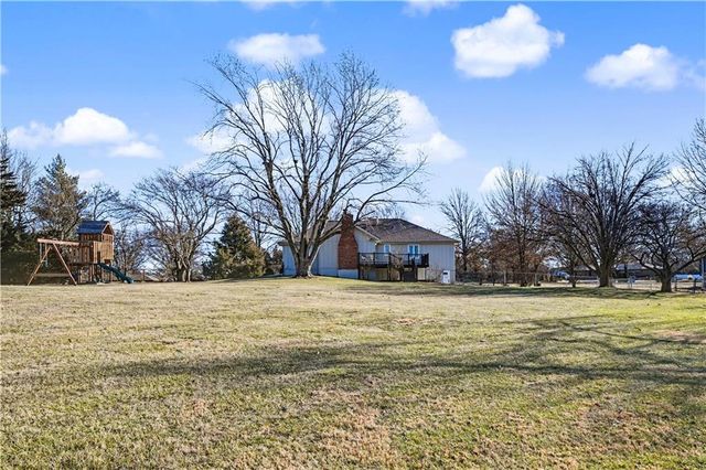 19430 Hardy Street, Stilwell, KS 66085