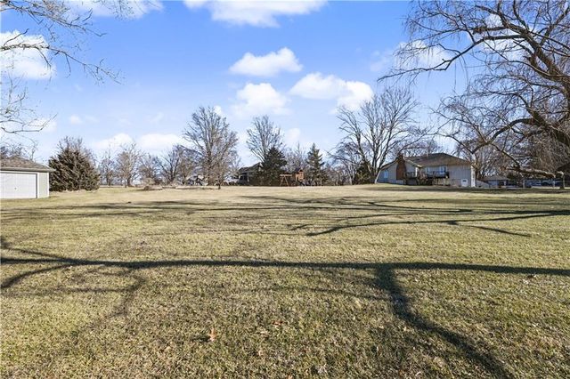 19430 Hardy Street, Stilwell, KS 66085