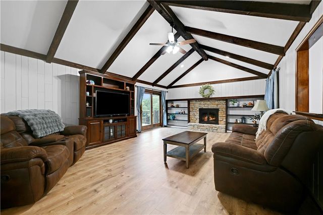 19430 Hardy Street, Stilwell, KS 66085