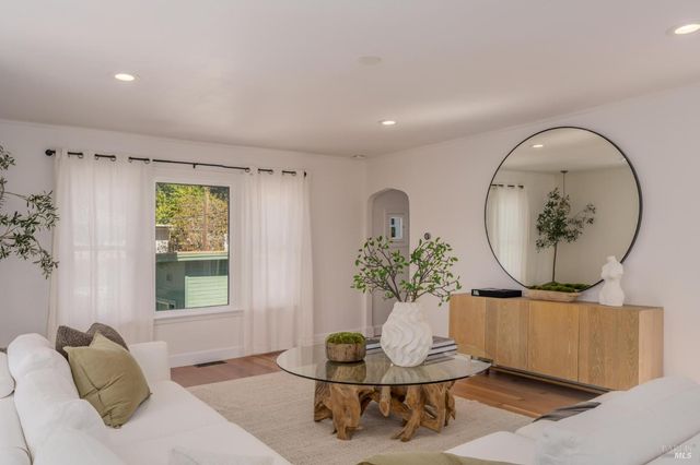 232 Sunnyside Ave, Sonoma, CA 95476