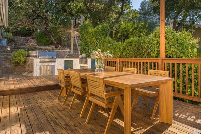 232 Sunnyside Ave, Sonoma, CA 95476