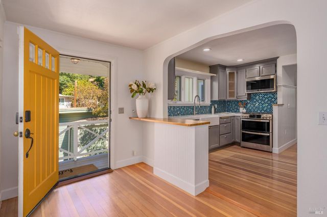 232 Sunnyside Ave, Sonoma, CA 95476