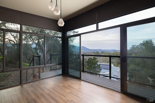 232 Sunnyside Ave, Sonoma, CA 95476