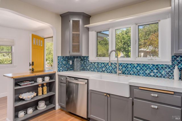 232 Sunnyside Ave, Sonoma, CA 95476