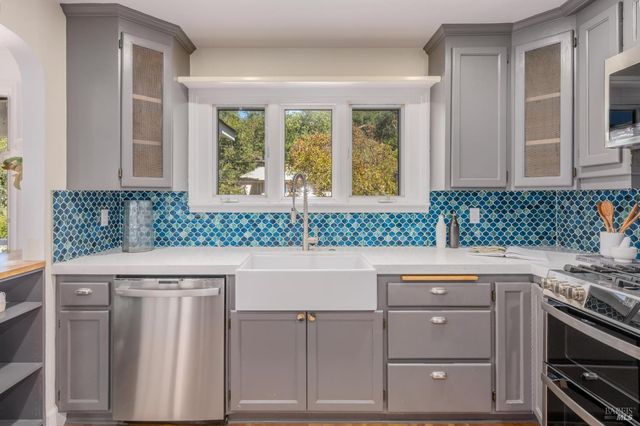 232 Sunnyside Ave, Sonoma, CA 95476