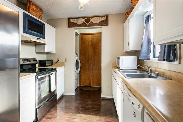 3 Holt Lane, Bella Vista, AR 72715