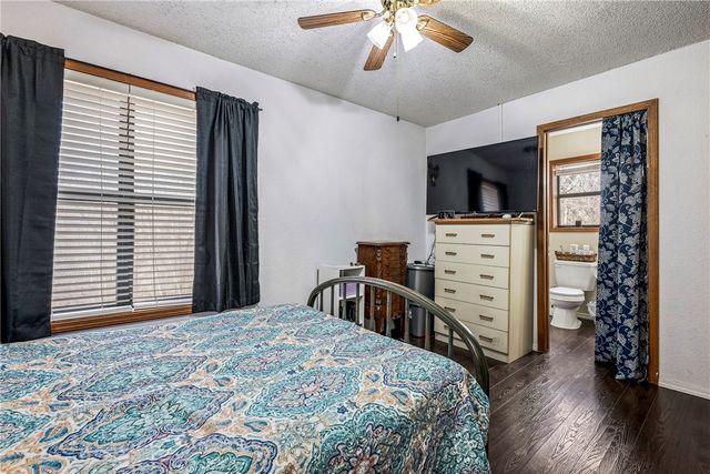 3 Holt Lane, Bella Vista, AR 72715