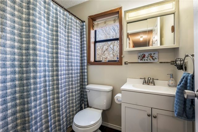 3 Holt Lane, Bella Vista, AR 72715