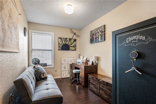 3 Holt Lane, Bella Vista, AR 72715