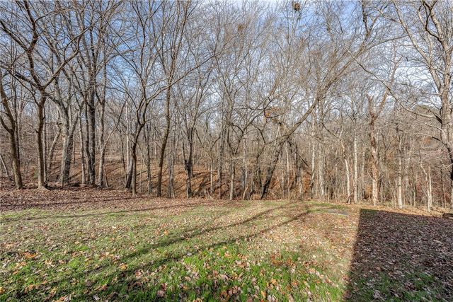 3 Holt Lane, Bella Vista, AR 72715