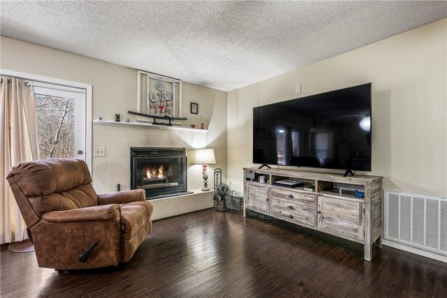 3 Holt Lane, Bella Vista, AR 72715