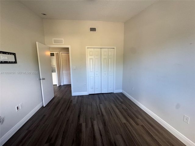 3390 NE 10th St 201, Homestead, FL 33033