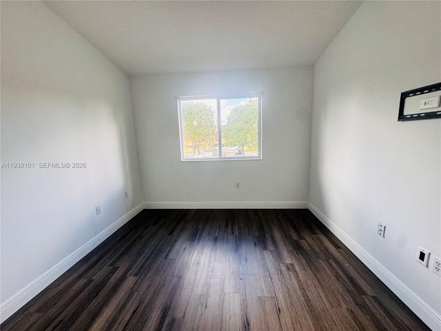 3390 NE 10th St 201, Homestead, FL 33033