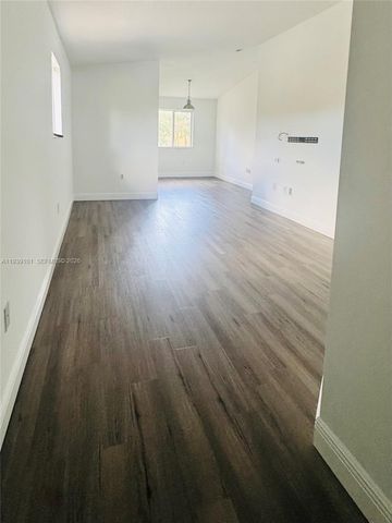 3390 NE 10th St 201, Homestead, FL 33033