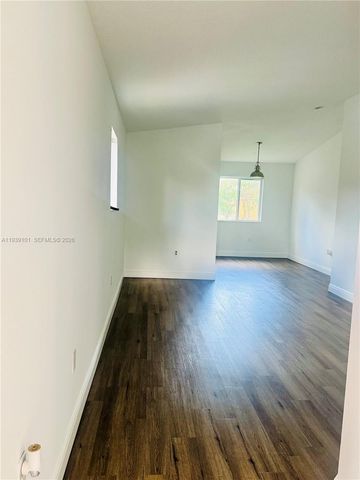 3390 NE 10th St 201, Homestead, FL 33033