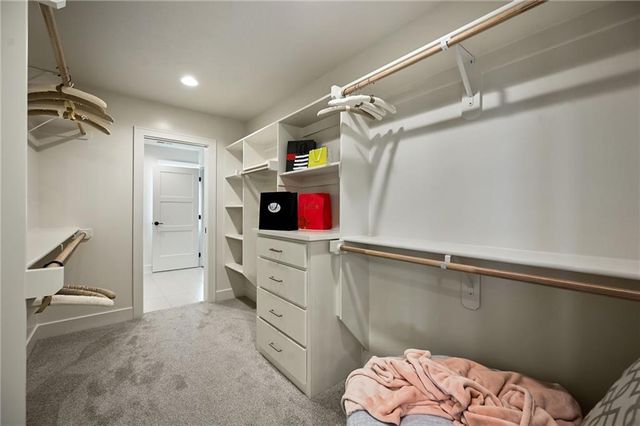 205 NW Lovins Drive, Lee's Summit, MO 64081