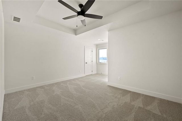 205 NW Lovins Drive, Lee's Summit, MO 64081