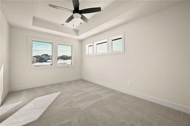 205 NW Lovins Drive, Lee's Summit, MO 64081