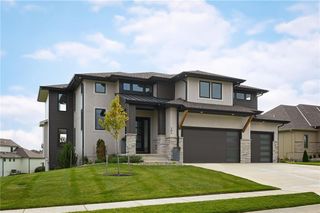 205 NW Lovins Drive, Lee's Summit, MO 64081