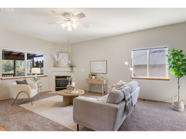 8712 Sw WAKKILA Ter, Beaverton, OR 97007
