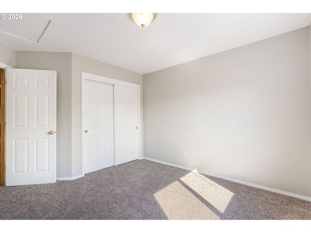 8712 Sw WAKKILA Ter, Beaverton, OR 97007