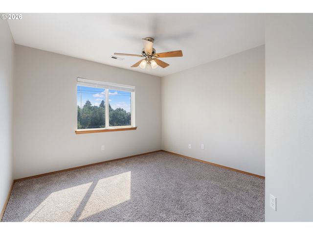 8712 Sw WAKKILA Ter, Beaverton, OR 97007