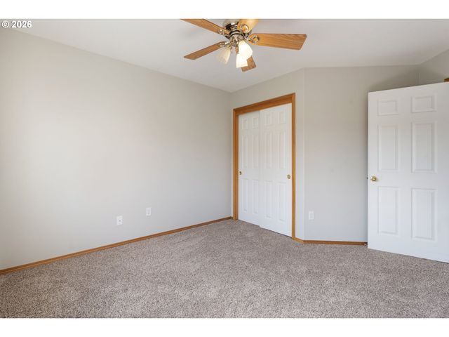 8712 Sw WAKKILA Ter, Beaverton, OR 97007
