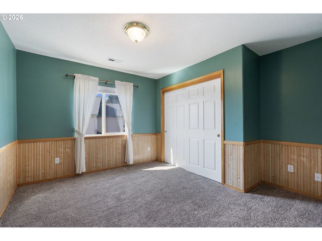 8712 Sw WAKKILA Ter, Beaverton, OR 97007