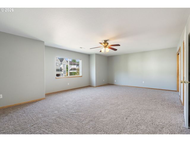 8712 Sw WAKKILA Ter, Beaverton, OR 97007