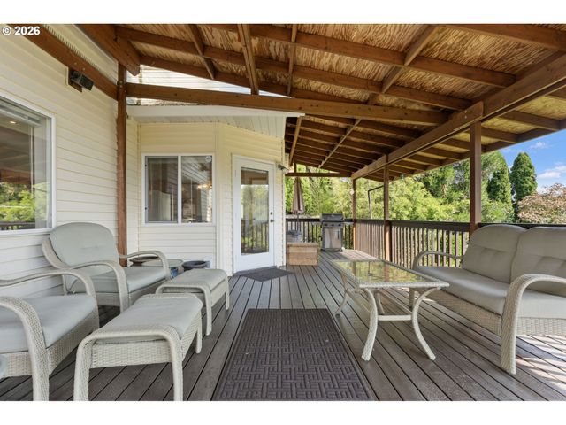 8712 Sw WAKKILA Ter, Beaverton, OR 97007