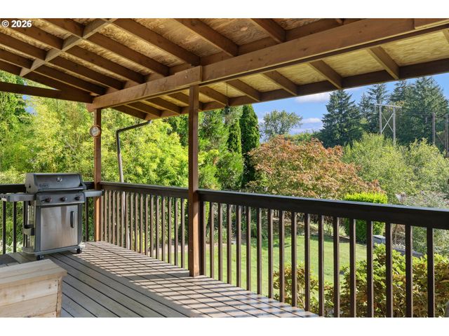 8712 Sw WAKKILA Ter, Beaverton, OR 97007